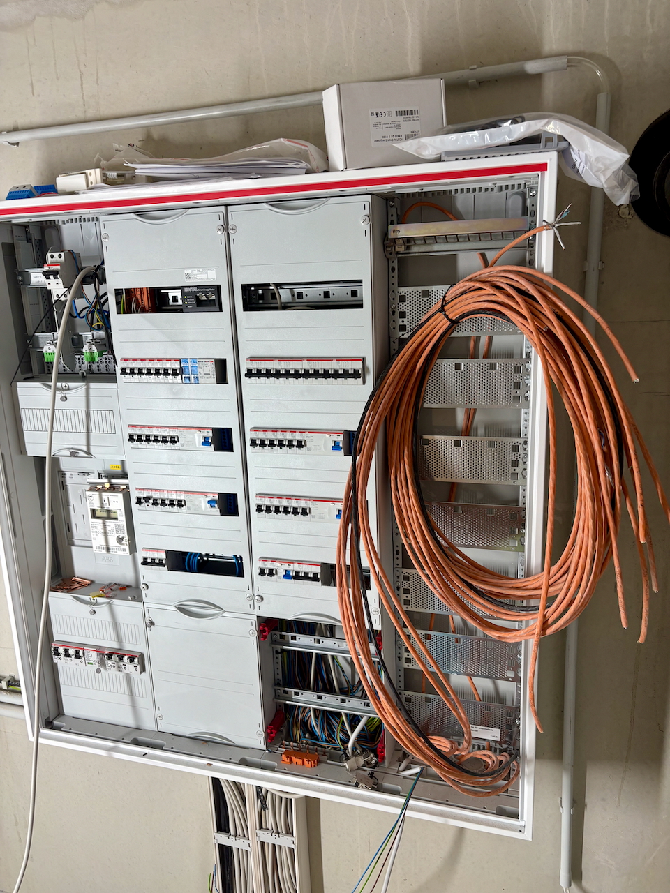 Schlauhaus berät Installateure bei der Auswahl geeigneter Hardware und unterstützt sie bei der digitalen Inbetriebnahme.